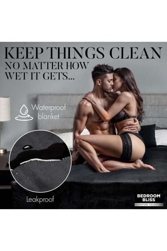 Lover's Waterproof Throw - Sex On the Go
